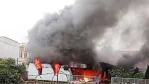 Cháy lớn tại cơ sở nuôi trẻ khuyết tật, cơ quan chức năng giải cứu thành công 21 người