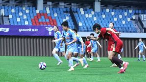 ĐT nữ Trung Quốc thắng dễ ĐT nữ Việt Nam: CĐV phản ứng trái chiều, 'cảnh báo' đội nhà đã bị đánh lừa