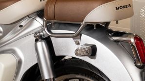 ‘Huyền thoại xe số’ 125cc nhập Thái của Honda về đại lý Việt: ‘Nét’ hơn Future, có ABS, giá hấp dẫn