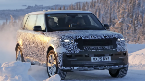 Range Rover facelift lộ diện: Chỉnh sửa nhẹ phần đầu, ‘dọn đường’ cho phiên bản thuần điện