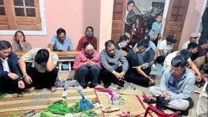 Công an bắt quả tang nhóm người đang đánh bạc ngày Tết, số tiền tạm giữ lên đến 518 triệu đồng