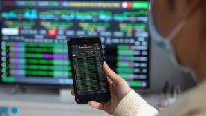 Giao dịch cổ phiếu quy mô lớn liên tiếp xuất hiện, dòng tiền đang dịch chuyển?