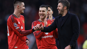 Đội bóng yếu nhất Ngoại hạng Anh tạo địa chấn, Manchester United có cơ hội vàng vào top 3