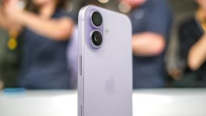 Xuất hiện iPhone 17 cũ giá rẻ kỷ lục sau Tết, tiết kiệm hơn mua mới 5 triệu đồng, so kè Galaxy S26