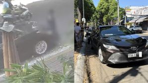 Người phụ nữ hơn 70 tuổi bị cuốn vào gầm ô tô khi đang đi bộ, camera ghi lại diễn biến khó hiểu