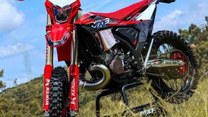 ‘Vua côn tay’ 300cc mới đẹp hơn Honda Winner R ra mắt với giá rẻ, động cơ 'ăn đứt' Yamaha Exciter