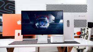 Apple ra mắt màn hình 90 triệu đồng: Sáng 2.000 nits, miniLED 2.304 vùng làm mờ, sạc 140W cho MacBook