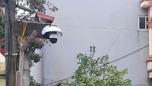 Camera hàng xóm hướng vào phòng ngủ, người dân phản ánh qua iHanoi, chính quyền vào cuộc kiểm tra