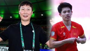 Bóng đá Việt Nam 'thắng lớn' trong năm 2025, Đình Bắc cùng HLV Kim Sang-sik được 'tặng quà'