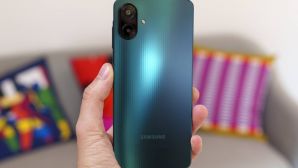 Giá Galaxy A07 giảm kỷ lục sau Tết: Vua giá rẻ màn 90Hz áp đảo iPhone 16, iPhone 17e mới