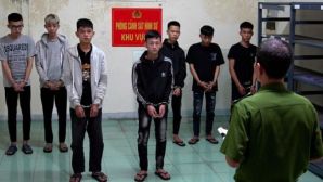 Từ mâu thuẫn với nhân viên quán nhậu nhóm thánh niên vác rựa, ba chỉa chém 2 người thương vong