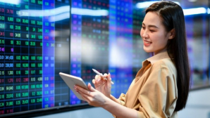 Phiên 11/3: VN-Index tăng mạnh nhất nửa năm sau cú giảm kỷ lục, điều gì kéo thị trường đi lên?