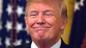 Giá dầu tăng như vũ bão đầu ngày 16/3, ông bình thản nói 'tấn công Iran vài lần nữa cho vui'?