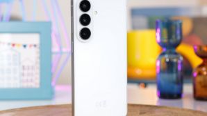 Giá Galaxy S26 mới nhất 16/3: Vừa ra mắt đã giảm cả chục triệu, rẻ cỡ này iPhone 17 hết cửa cạnh tranh