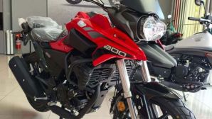 Chính thức ra mắt ‘vua côn tay’ 200cc mới đẳng cấp hơn Yamaha Exciter và Honda Winner R, giá dễ mua