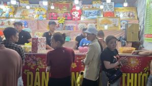 Dàn cảnh trúng thưởng tại hội chợ, 21 người bị khởi tố, công an Tây Ninh làm rõ thủ đoạn dẫn dụ người chơi