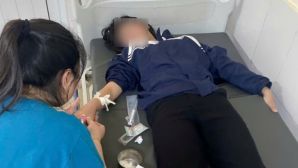 Nữ sinh ở Hưng Yên nhập viện sau khi uống thuốc trừ sâu, gia đình tiết lộ câu chuyện phía sau 