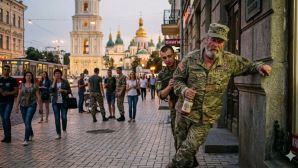 Thực hư vụ Tướng Mỹ mất kiểm soát tại Kiev: Bỏ lại các tài liệu mật trên tàu để đi... nhậu?