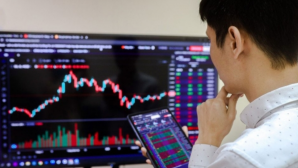 Phiên 18/3: Khối ngoại xả ròng liên tiếp, VN-Index chật vật hồi phục