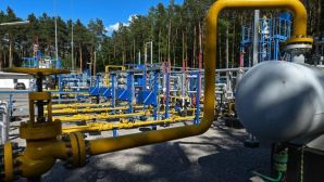 Giá dầu thế giới tăng sau loạt tấn công Iran vào cơ sở năng lượng, Mỹ tính phương án nguồn cung và xả kho dự trữ