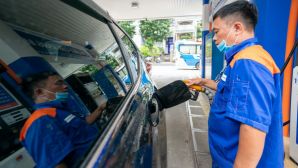 Giá xăng dầu đổi cách điều hành, nghị quyết Chính phủ yêu cầu điều chỉnh ngay, lộ cơ chế tính mới