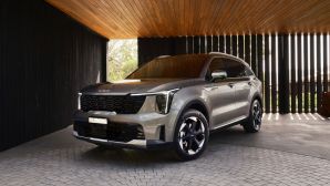 ‘Chơi sát ván’ Fortuner và Ford Everest, Kia Sorento tung ưu đãi giảm giá lăn bánh cuối tháng 3/2026