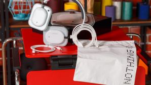 Mở hộp Nothing Headphone (a): Tai nghe chụp tai giá ‘mềm’ nhưng pin 135 giờ, thiết kế vẫn chất như flagship