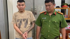 Phú Thọ: Người đàn ông khai động cơ chém 3 người trọng thương trong quán nhậu