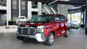 Tin xe 23/3: ‘Kình địch’ của Mitsubishi Xpander về đại lý, đe nẹt Veloz Cross với giá 489 triệu đồng