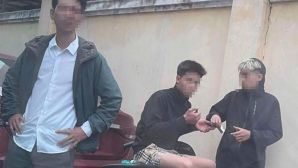 Sự thật vụ phụ huynh dùng mũ bảo hiểm hành hung thanh niên: Không phải vì ghen tuông