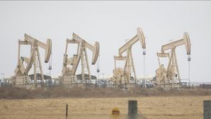 Giá dầu giảm gần 6% sau tín hiệu từ Mỹ - Iran, thị trường phản ứng ra sao trước diễn biến đàm phán Trung Đông