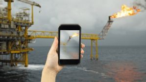 Có thật không! Xăng tăng thì giá iPhone, Android cũng sẽ lao lên vùn vụt?