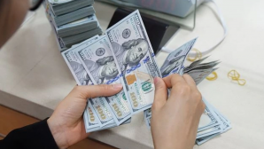 Tỷ giá USD hôm nay tại Vietcombank, BIDV hạ nhiệt sau động thái mới từ Ngân hàng Nhà nước