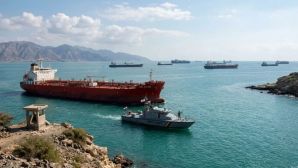 Iran cho phép 10 tàu dầu qua eo biển Hormuz: Giá dầu thế giới lập tức nhảy múa