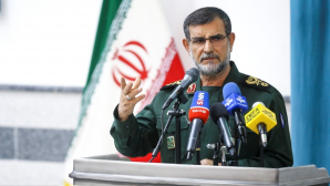 Iran xác nhận chuẩn đô đốc phụ trách phong tỏa Hormuz đã thiệt mạng