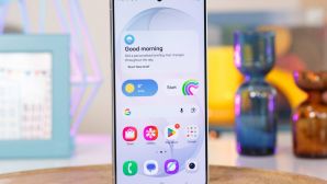 Giá Galaxy S26 cực rẻ cuối tháng 3, AI xịn sò chẳng kém bản Ultra ‘hất văng’ iPhone 17 khỏi đường đua