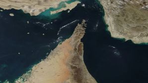 Iran tung đòn 'khóa cổ' eo biển Hormuz: Thế giới lo kịch bản giá dầu bùng nổ, tàu Mỹ có thể bị chặn?