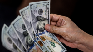 Tỷ giá USD hôm nay: Vietcombank, BIDV đồng loạt bán ra 26.355 đồng/USD