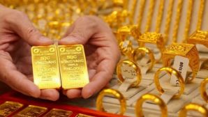 Giá vàng hôm nay (chiều 31/3): SJC, vàng nhẫn hạ nhiệt sau nhịp tăng sáng, thế giới phục hồi từ đáy nhiều tháng