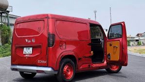 Mua VinFast EC Van dù đã có cả dàn xe chở hàng, chủ xưởng tại TP.HCM giải thích bài toán chi phí