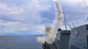 Mỹ gửi thông điệp tới Iran về thỏa thuận hòa bình, nếu không đạt sẽ mở rộng tấn công, diễn biến mới tại Trung Đông? 