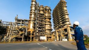 Phương án duy trì vận chuyển xăng dầu qua eo biển Hormuz, xây kho dự trữ dầu thô tại Nghi Sơn, ứng phó tình huống khẩn