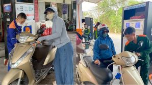 Giá xăng dầu rơi vào cuộc khủng hoảng, Việt Nam vẫn là điểm sáng giữ vững phòng tuyến xăng dầu