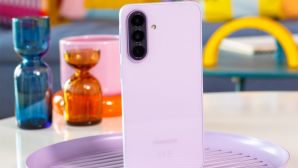 Mở hộp Galaxy A37: Tuyệt tác smartphone tầm trung tuyệt đẹp chẳng kém iPhone 16