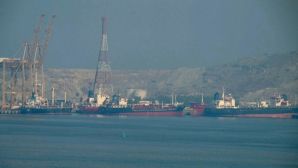 Eo biển Hormuz gián đoạn, xuất khẩu dầu Vùng Vịnh giảm 50%, nguồn cung dầu toàn cầu chịu sức ép lớn