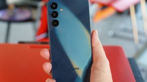 Đây là chiếc điện thoại 5G Samsung giá dưới 5 triệu đáng mua nhất, dùng bền bỉ tới 6 năm, camera xịn như Galaxy S26