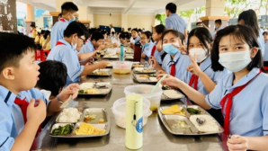 Nóng: TPHCM đồng loạt rà soát hàng trăm cơ sở cung cấp suất ăn học đường