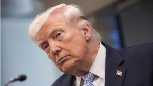 Ông Donald Trump tuyên bố sẵn sàng tái khởi động ‘cuộc chiến lớn hơn’ nếu Iran vi phạm điều này