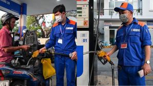 Giá xăng dầu hôm nay: Dầu thế giới tăng vọt trở lại vì sao? Giá RON 95, RON 92, Diesel trong nước?