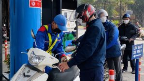 Giá xăng dầu hôm nay 14/4: RON 92 và RON 95 đã 'về bờ', bảng giá đầy bình xe máy Yamaha tại Việt Nam